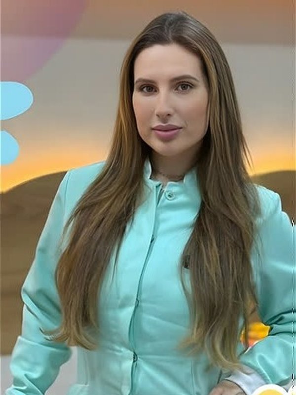 Julia — Enfermeira da NH Vacinas